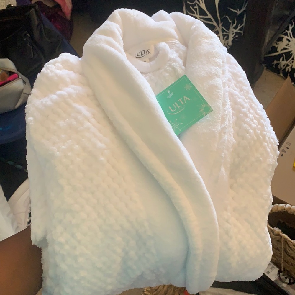 Brand New Ulta Robe